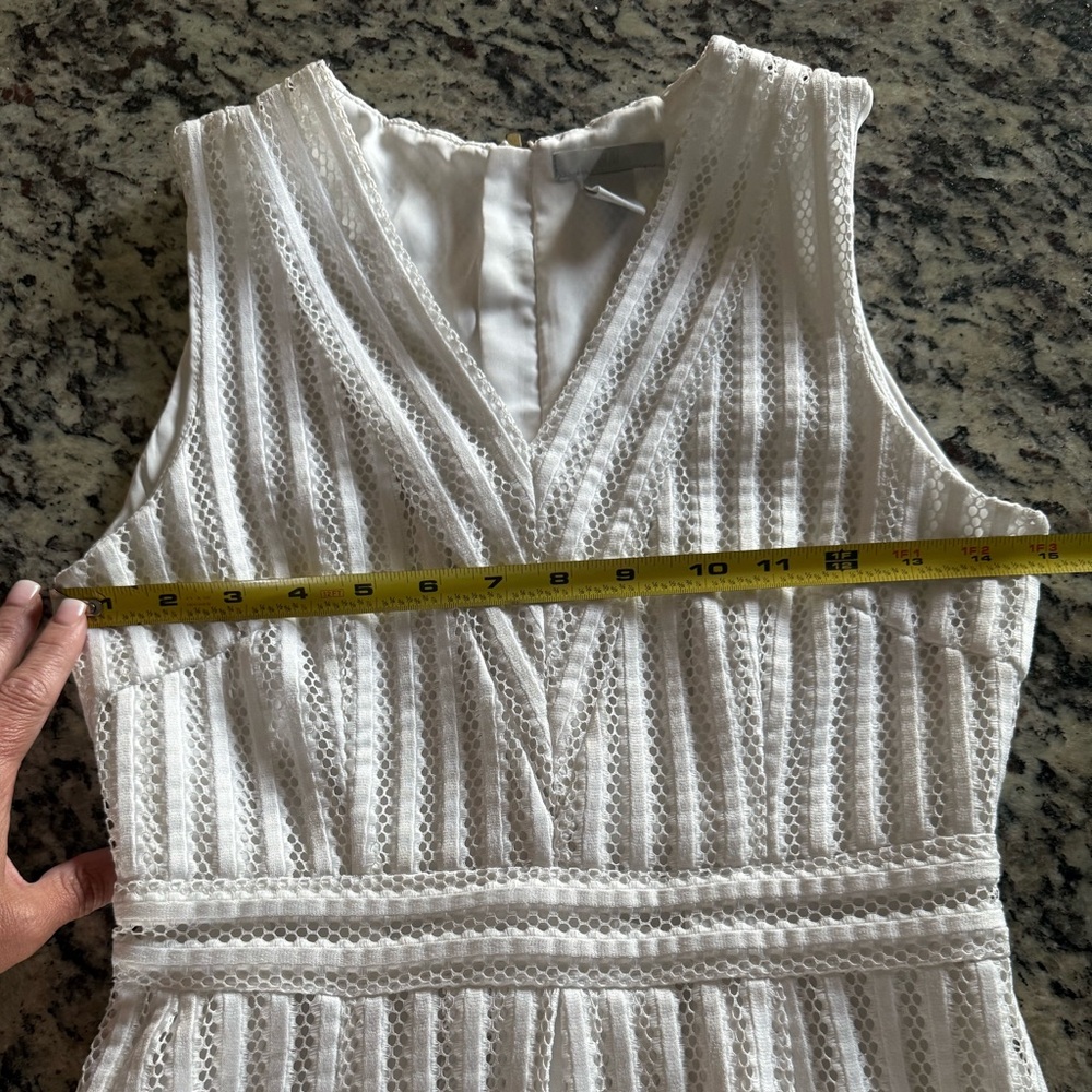 H&M White Eyelet Lattice Pattern Dress Size 4 - Picture 6 of 7